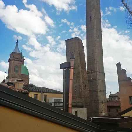 Yawhome Boloňa